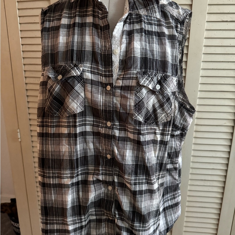Black and White Plaid Sleeveless Shirt